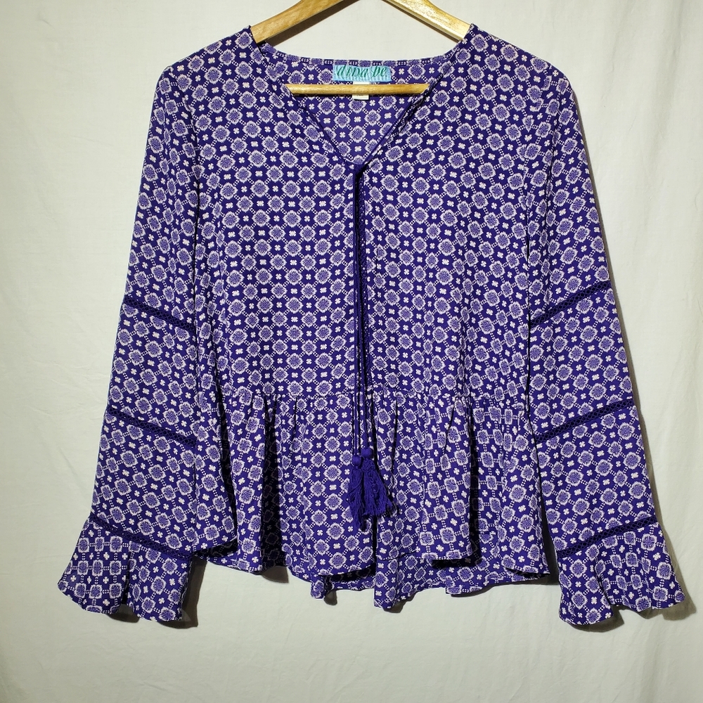 Dina Be Flowy Top